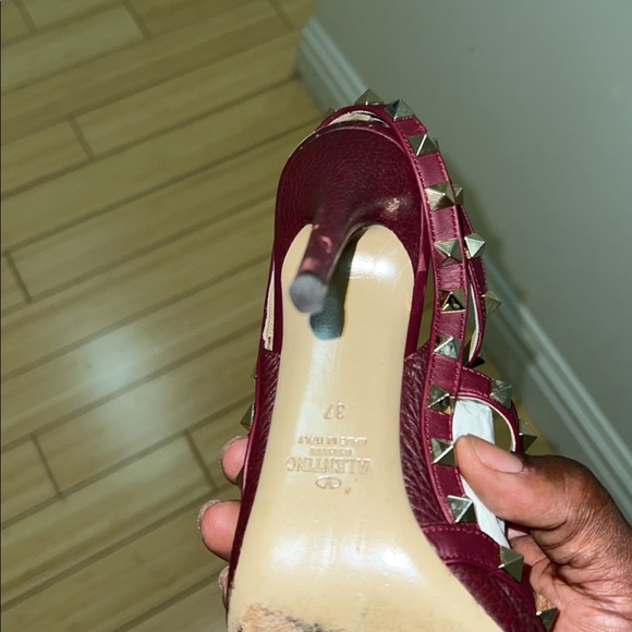 Valentino - Picture 3 of 7